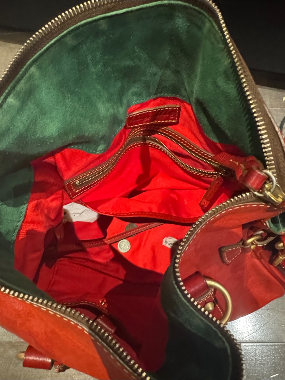 DOONEY & BOURKE BEAUTIFUL RED FLORENTINE SATCHEL IN GREAT CONDITION - Picture 2 of 4